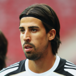 أفضل لاعبي كرة القدم عالميين من أصول عربية