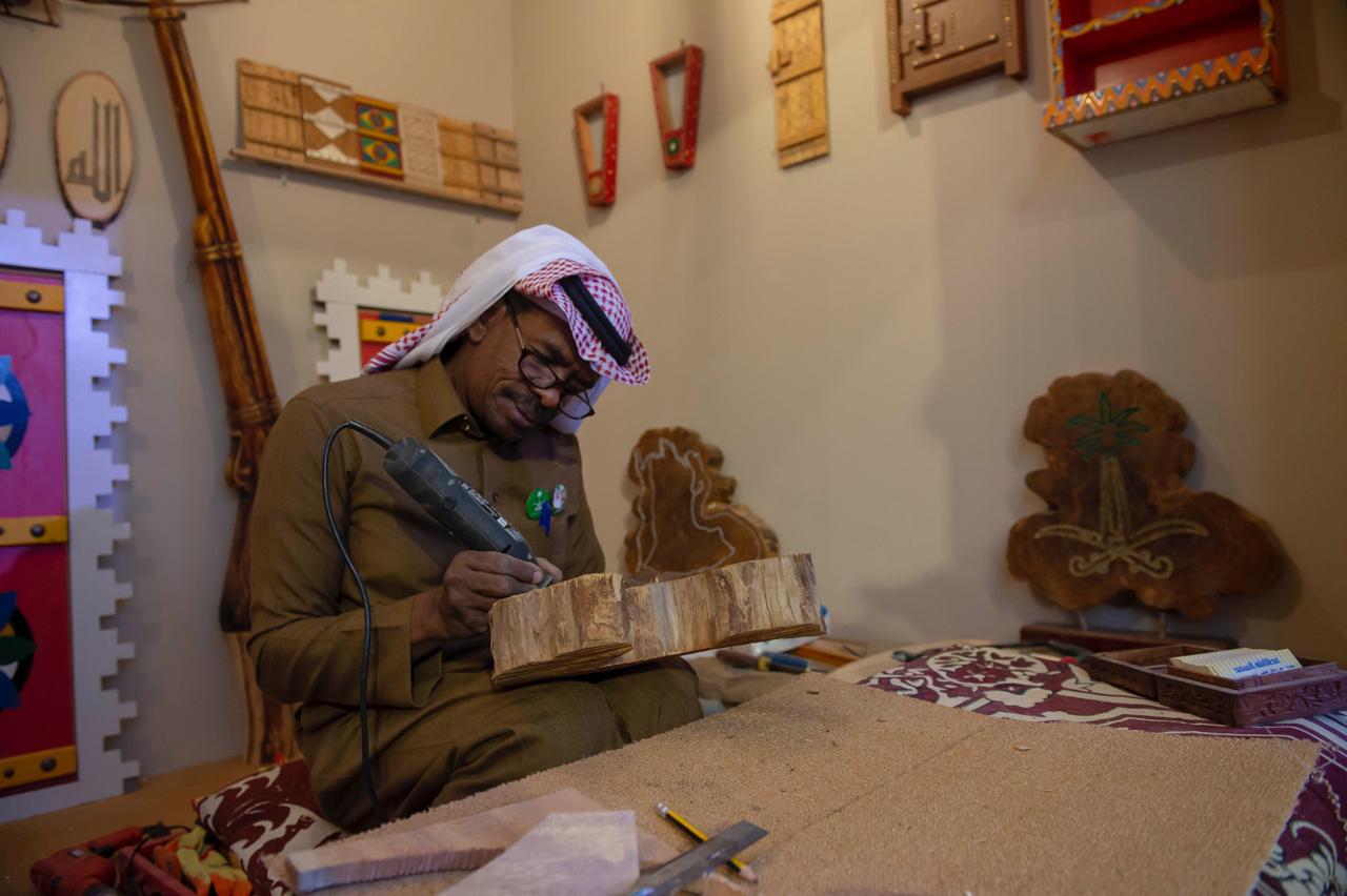 "سوق حِرفة" يُعيد ذاكرة الأسواق الشعبية في جازان بروحٍ عصرية