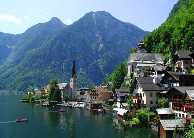 السياحة في قرية هالستات النمساوية