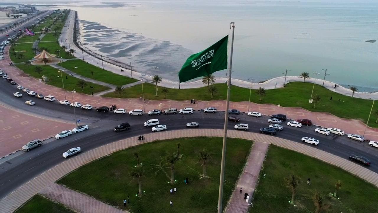 مدينة القطيف واحة خضراء تشتهر بكثرة مياهها ونخيلها