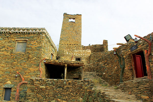 Village Al-Atawilah,  la porte nord d'Al-Baha