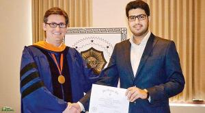 طالب سعودي يحصد جائزة الجامعات الأمريكية