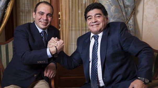 مارادونا يساند علي بن الحسين في انتخابات رئاسة «فيفا»