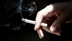 الوزن الزائد والتدخين يزيدان الإصابة بحرقة المعدة