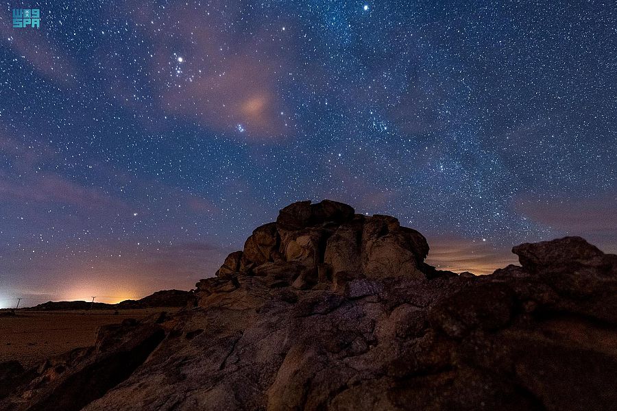  أرض المملكة موطن رحب لرصد النجوم والمجرات .. "السياحة الفلكية"