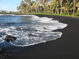 شواطئ الرمال السوداء في العالم