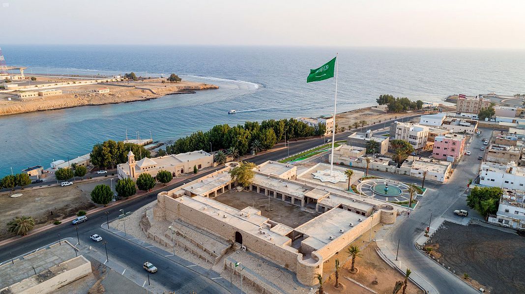 قلعة الملك عبد العزيز بضباء تجسد تاريخ منطقة تبوك