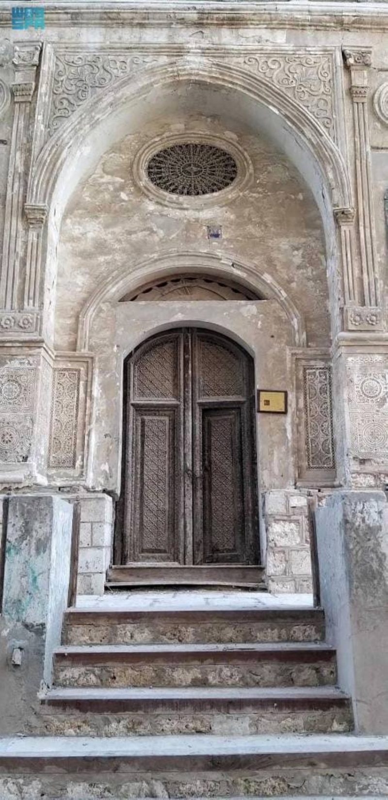 أبواب ورواشين جدة التاريخية تختزل عراقة 300 عام من فنون المعمار
