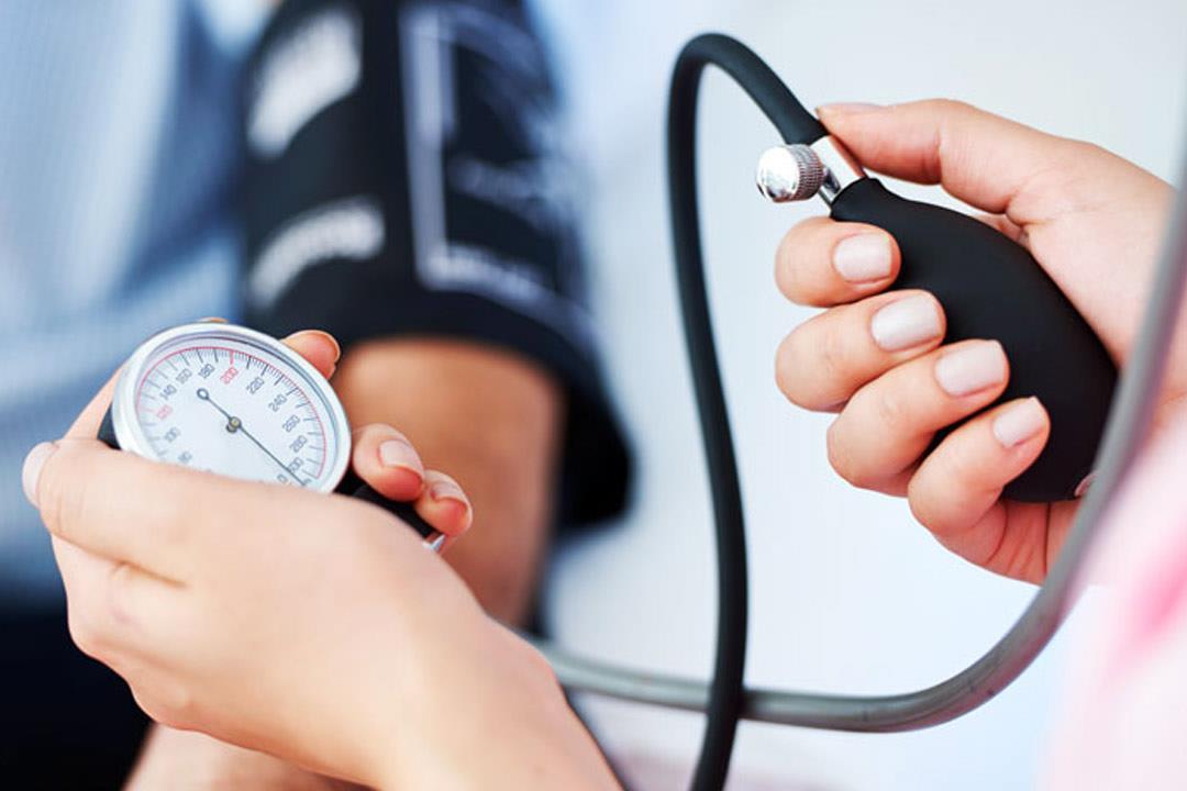 كيفية تفادي مخاطر ارتفاع ضغط الدم