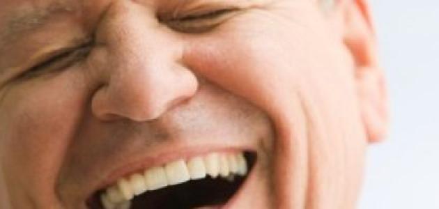  ما العلاقة بين الضحك وصحة القلب؟ وما الصلة بين ممارسة الرياضة وتخفيف الألم ؟