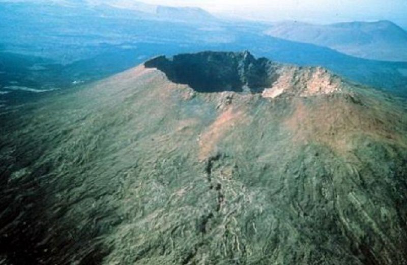 فوهة بركان ” قدر خيبر” في منطقة المدينة المنورة