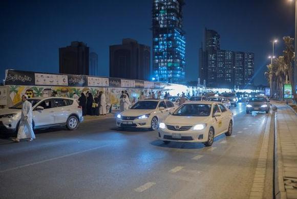 أكبر جدارية تلوين في العالم على كورنيش جدة