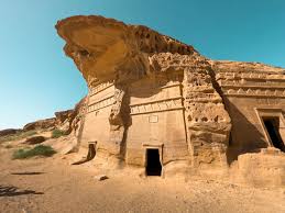 الحِجر الأثري في العُلا.. روائع هندسية توثق عبقرية الإنسان في توظيف الطبيعة