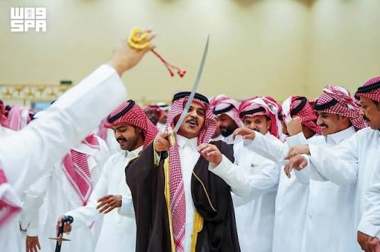"الردادية".. فن شعبي تاريخي يواصل حضوره في المناسبات الاجتماعية بالسعودية