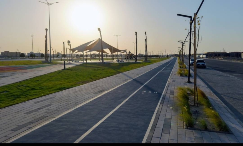 مضمار مشي نموذجي ومسطحات خضراء بمحافظة النعيرية