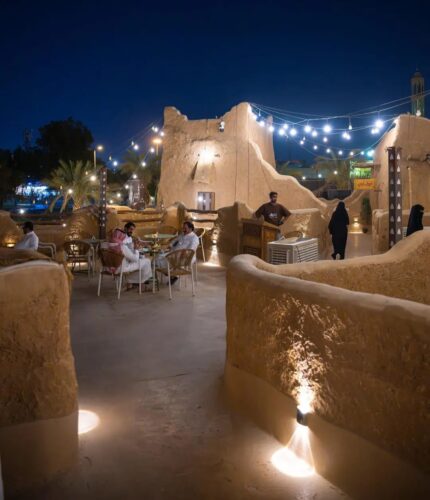 "بيت عيسى".. حين تستعيد عرقة ذاكرتها بين الطين والنخيل