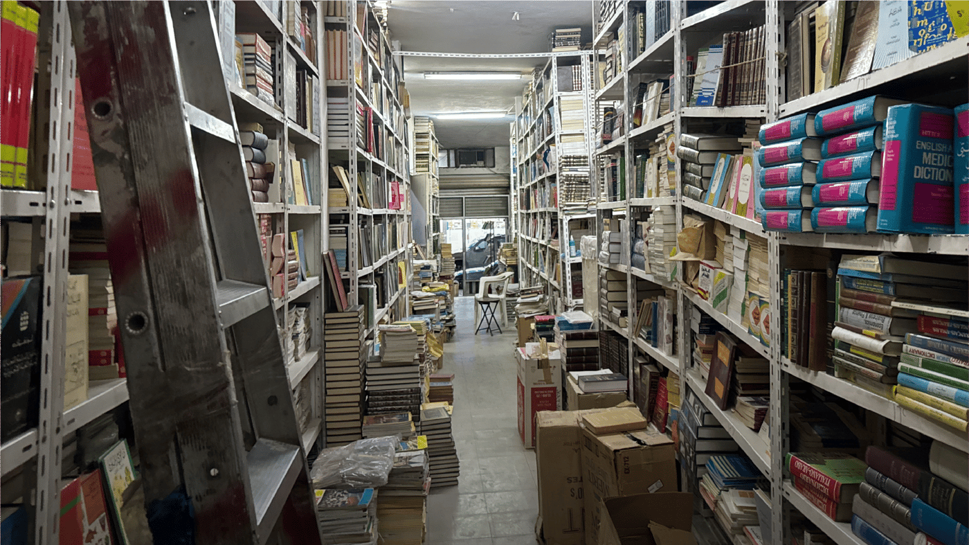 "المكتبات القديمة في الرياض" خلال أربعة عقود