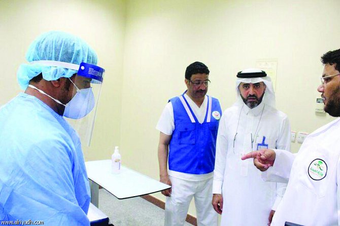 تطبيق الاشتراطات الصحية على الحجاج القادمين من كافة دول العالم.. والتشديد على الدول «الموبوءة»