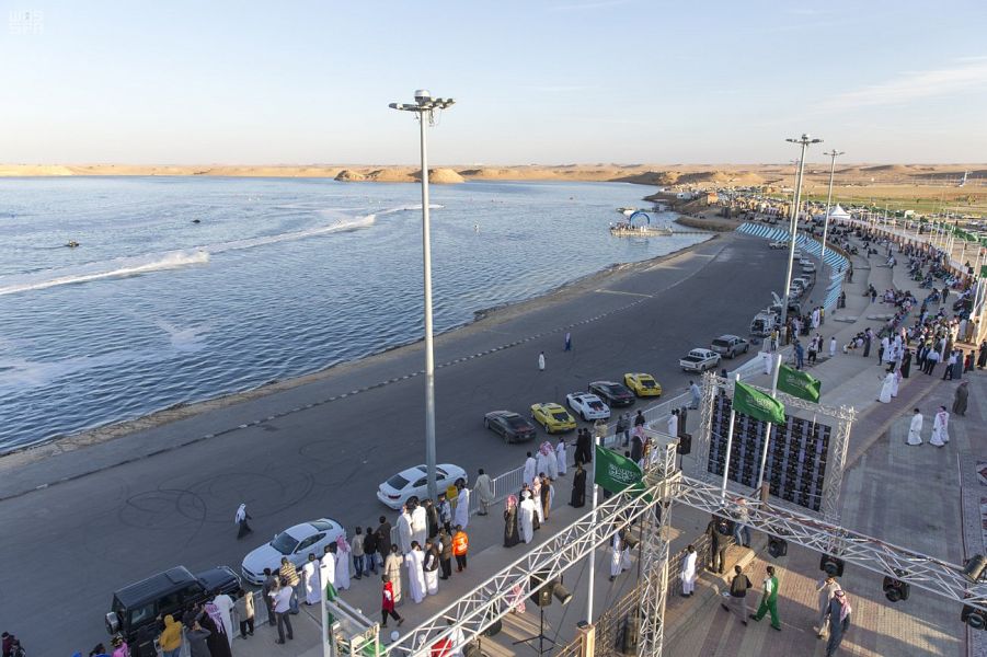 " أبحر شمالاً " .. متعة السياحة بمنطقة الجوف