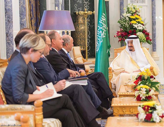 خادم الحرمين بحث مع وزير الخارجية الفرنسي أوجه التعاون ومستجدات الأوضاع في المنطقة