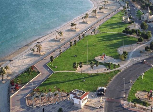 شاطىء الفناتير بالجبيل