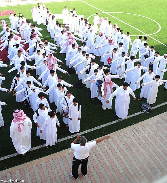 ستة طلاب يختصرون سنة دراسية من عمرهم في ينبع