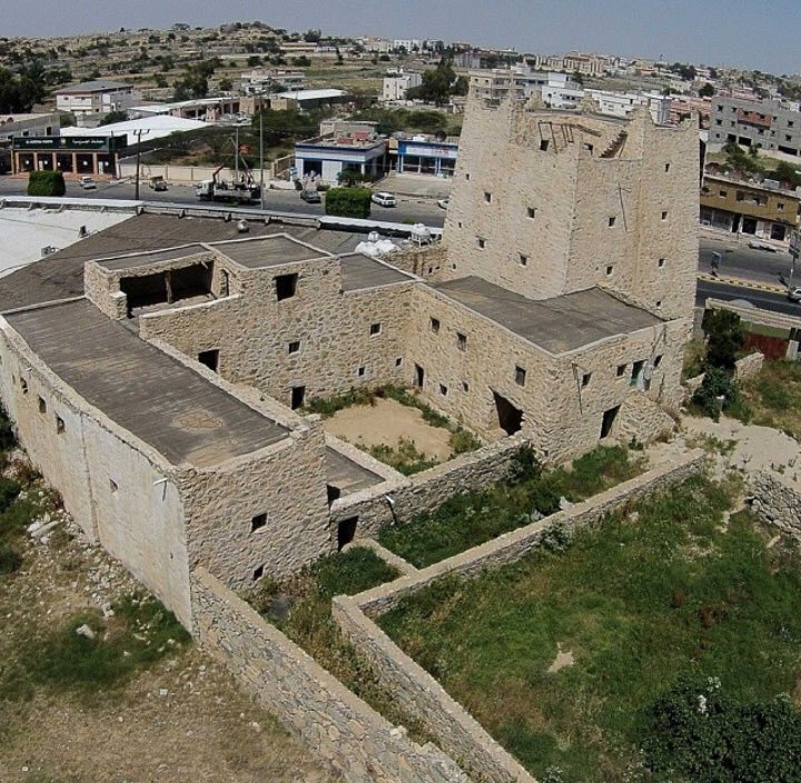 قصر ثربان التاريخي