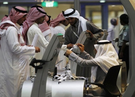 إطلاق خدمة التحقق من نتيجة فحص العمالة الوافدة