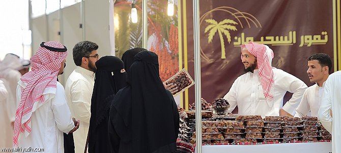 ‏ مهرجان «قوت» للتمور ببريدة يوفر 100 فرصة عمل مؤقتة