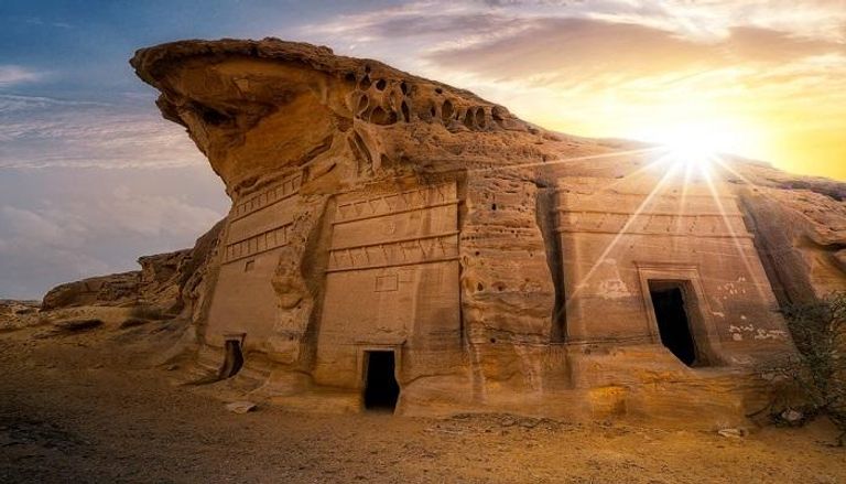 مدينة العلا ...عنوان للسياحة السعودية